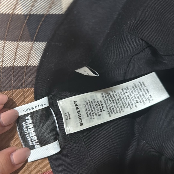 BURBERRY Bucket Hat 💯 Authentic Perfect for festival and vacation! - Picture 5 of 6